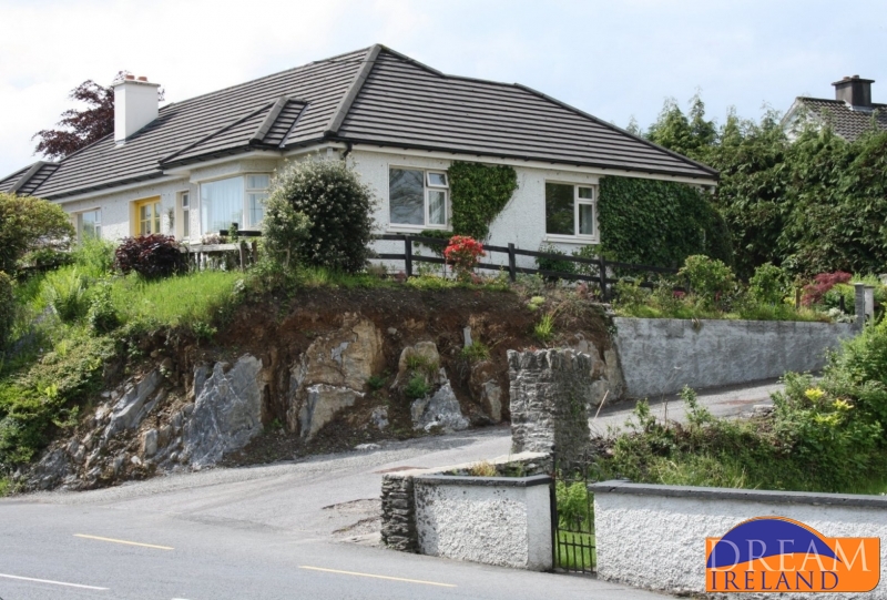 The property, housed in a building dating from 2003, is 8 miles from Molls Gap and 11 miles from Ladies View. The bed and breakfast also provides a flat-screen Bed and Breakfast Two Eggs, Kenmare, Ireland - sil0.co.uk