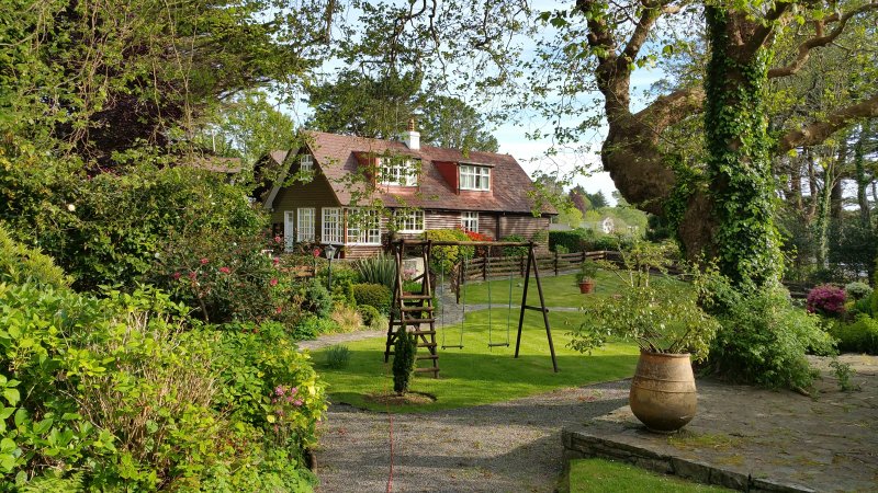 Luxury Holiday Homes Ireland - Westerley House is a secluded woodland haven