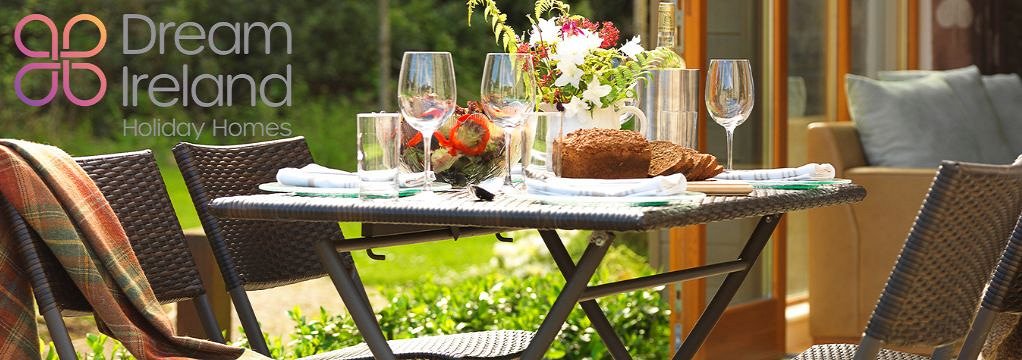 Dinner_and_wine_on_us